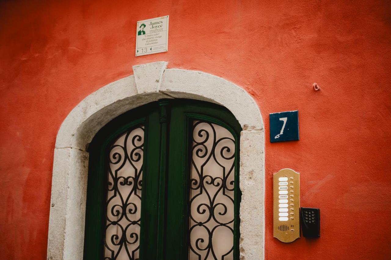 Apartamento Monolocale Marino In Centro Storico Trieste Exterior foto